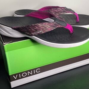 Vionic Women's Magenta Patterned Thong Sandals